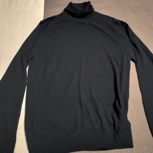 Uniqlo Navy Blue Turtleneck (Great Condition)